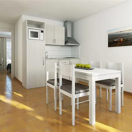 Cala Blanca Apartments Appartamento