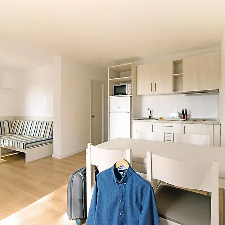 Cala Blanca Apartments Apartamento