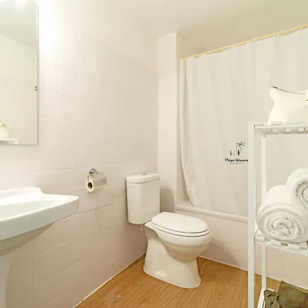 Cala Blanca Apartments *