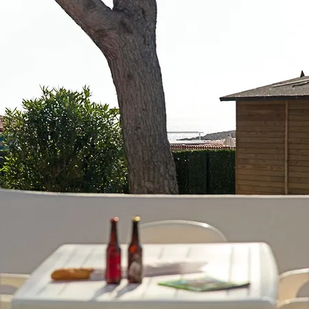 Cala Blanca Apartments *